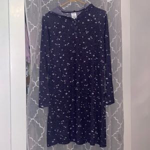 Super cozy size small hockey night gown never worn purple with stars